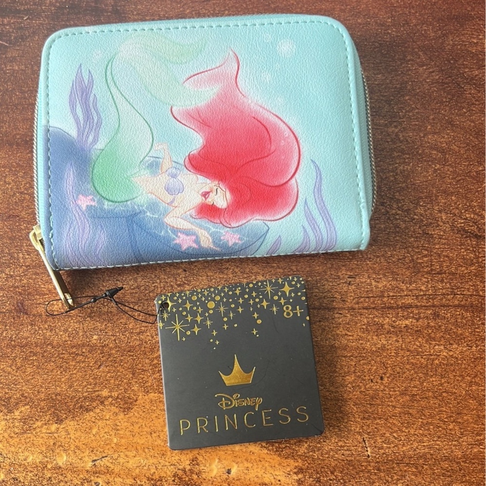 Little mermaid & Flounder loungefly wallet